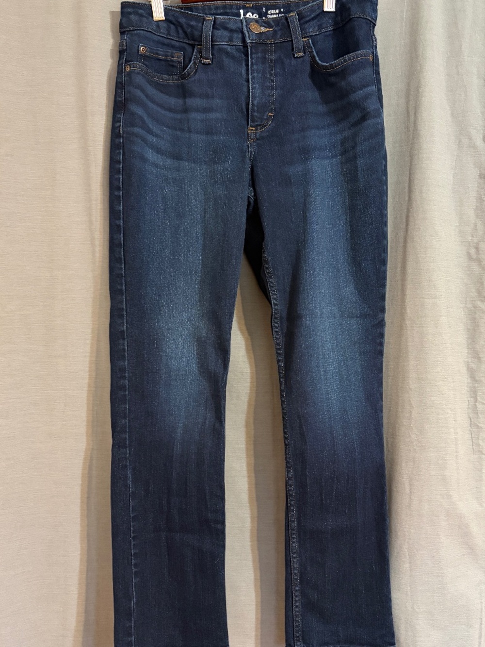 Lee Women's 8 Medium Regular Fit Straight Leg Mid Rise Blue Denim Jeans